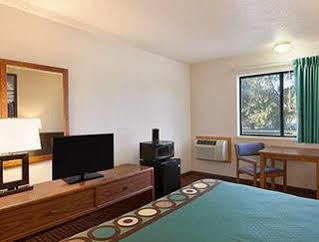ซูเปอร์ 8 บาย วินด์แฮม วอลล์ Hotel ภายนอก รูปภาพ